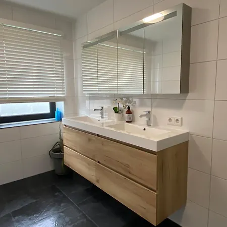 דירה Luxe Marc ארנהיים